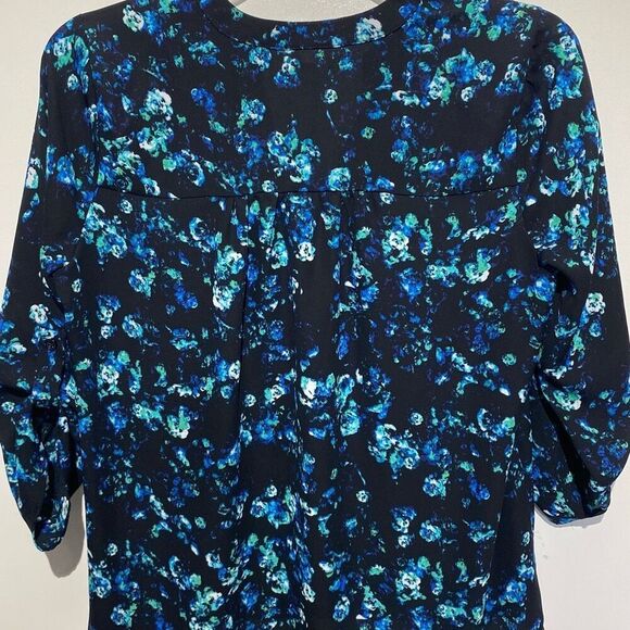 Decree Women's Navy Blue Floral V-Neck 3/4 Tab Sleeve Blouse Top Size Small - Picture 6 of 8
